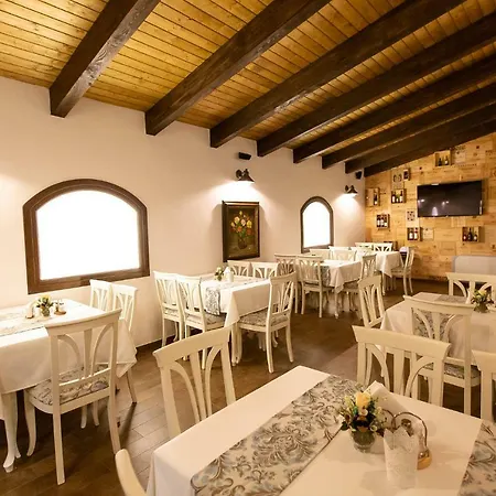 Ave, Alba! 4*